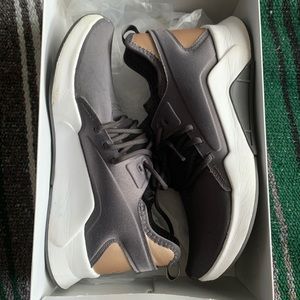 Reebok Sneakers Size 6